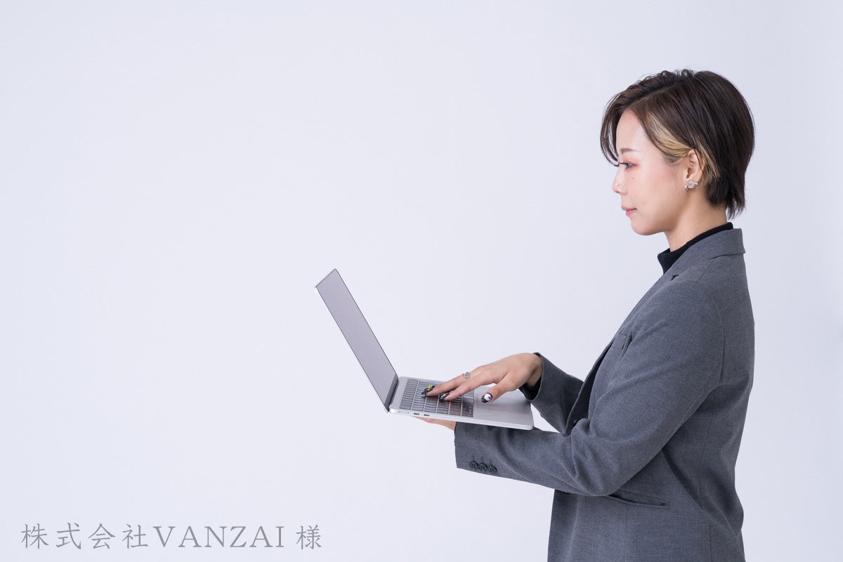 コーポレート