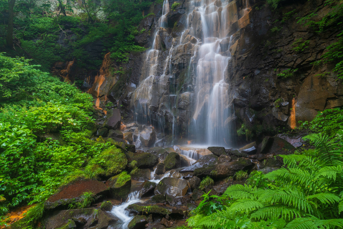 PHANTOM FALLS